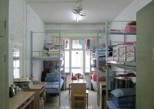 当宿舍有人当网红,宿舍变身网红聚集地